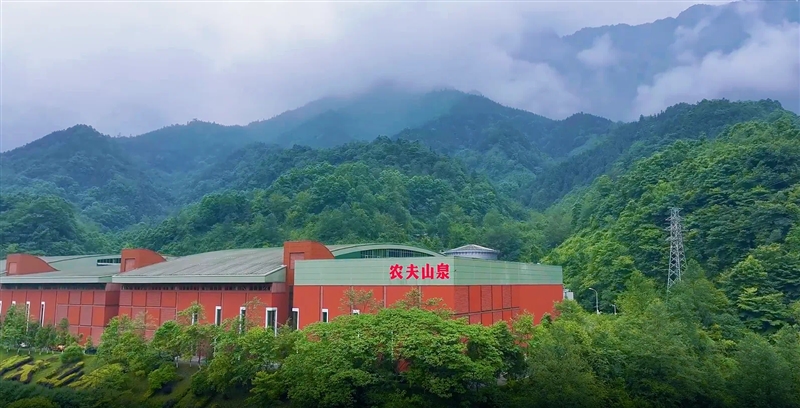 農(nóng)夫山泉生產(chǎn)基地 圖源:微峨眉